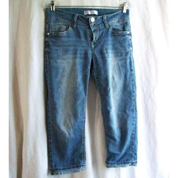 no boundaries denim capris